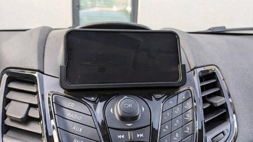 Phone holder slot - cd,